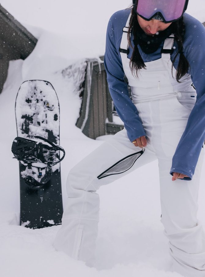Women's Burton Avalon 2L Stretch Bib Pants - Image 4