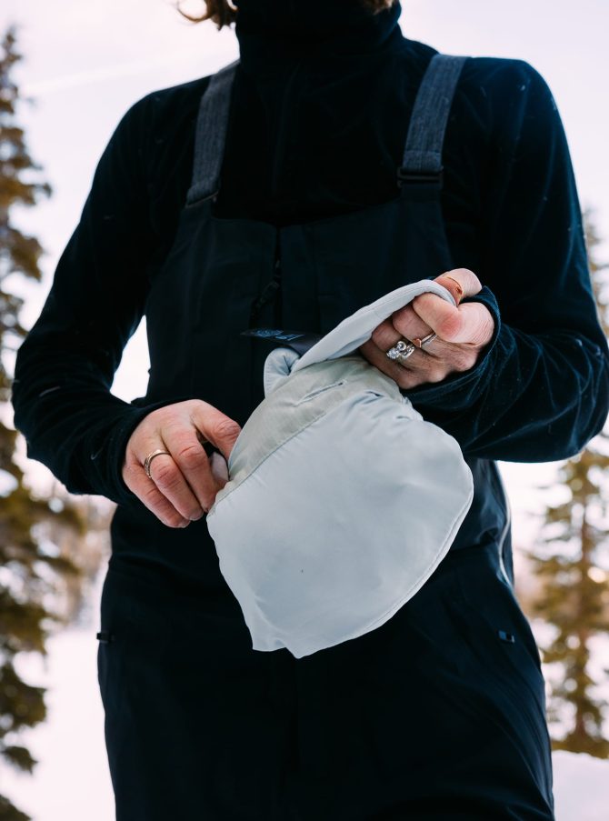 Women's Burton [ak] Helium Stretch Insulated Vest - Image 4